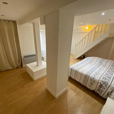 Duplex Cosy Proche Paris Apartment *